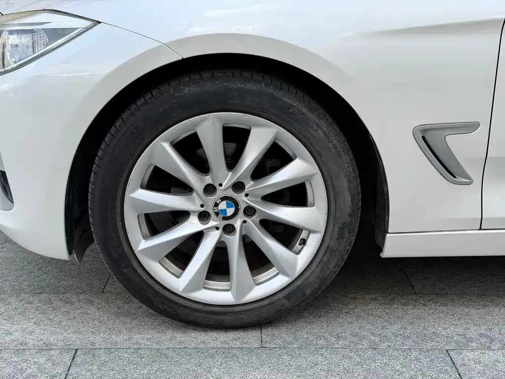 BMW 3 Series GT 2014 — фото 10