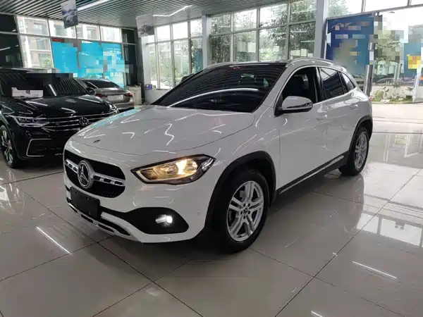 Mercedes-Benz GLA 2020