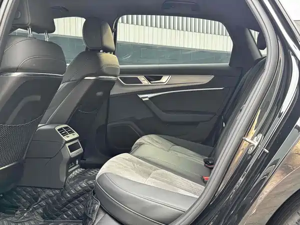 Audi A6L 2023