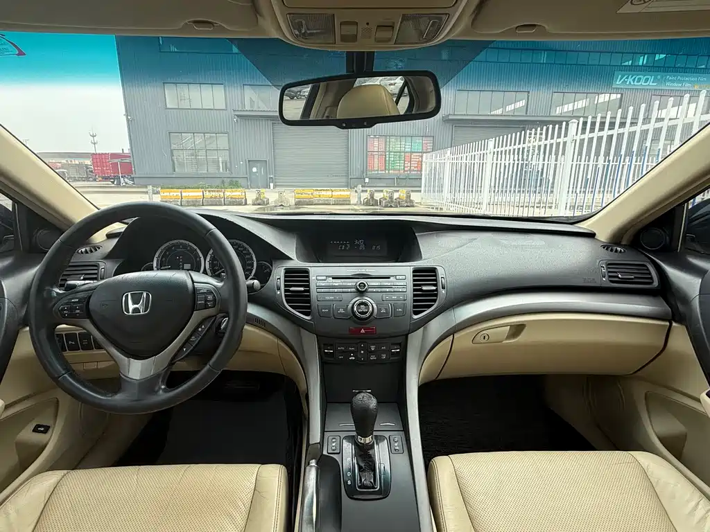 Honda Spirior 2010 — фото 10