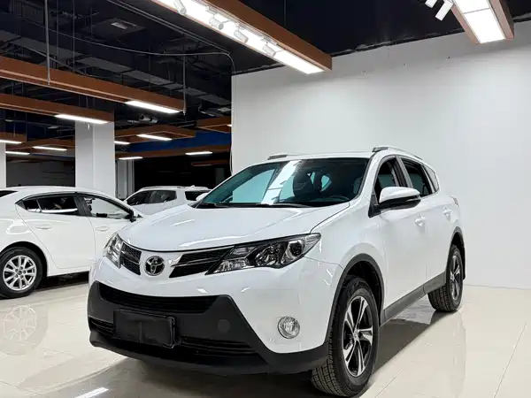 Toyota RAV4 2015