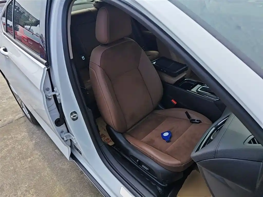 Buick Regal 2019 — фото 25