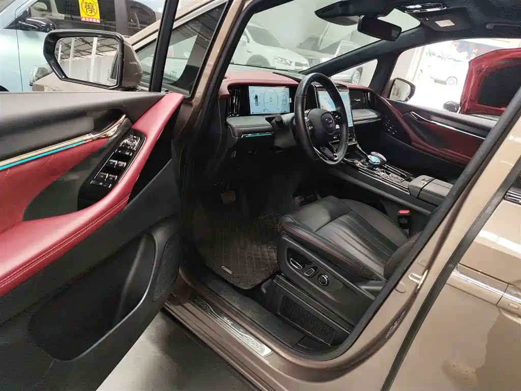 GAC Motor Trumpchi M8 2023 — фото 13