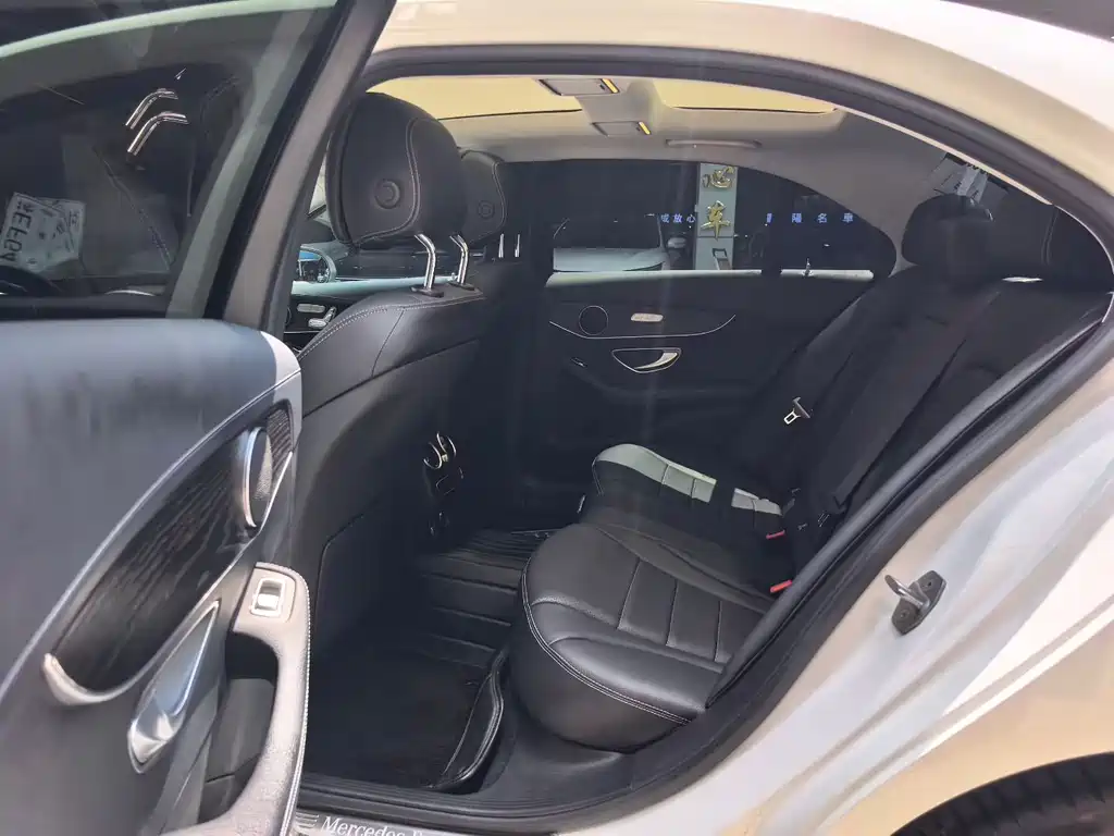 Mercedes-Benz C-Class 2021