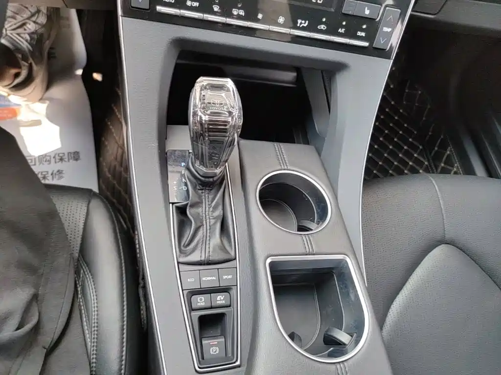 Toyota Avalon 2022 — фото 14