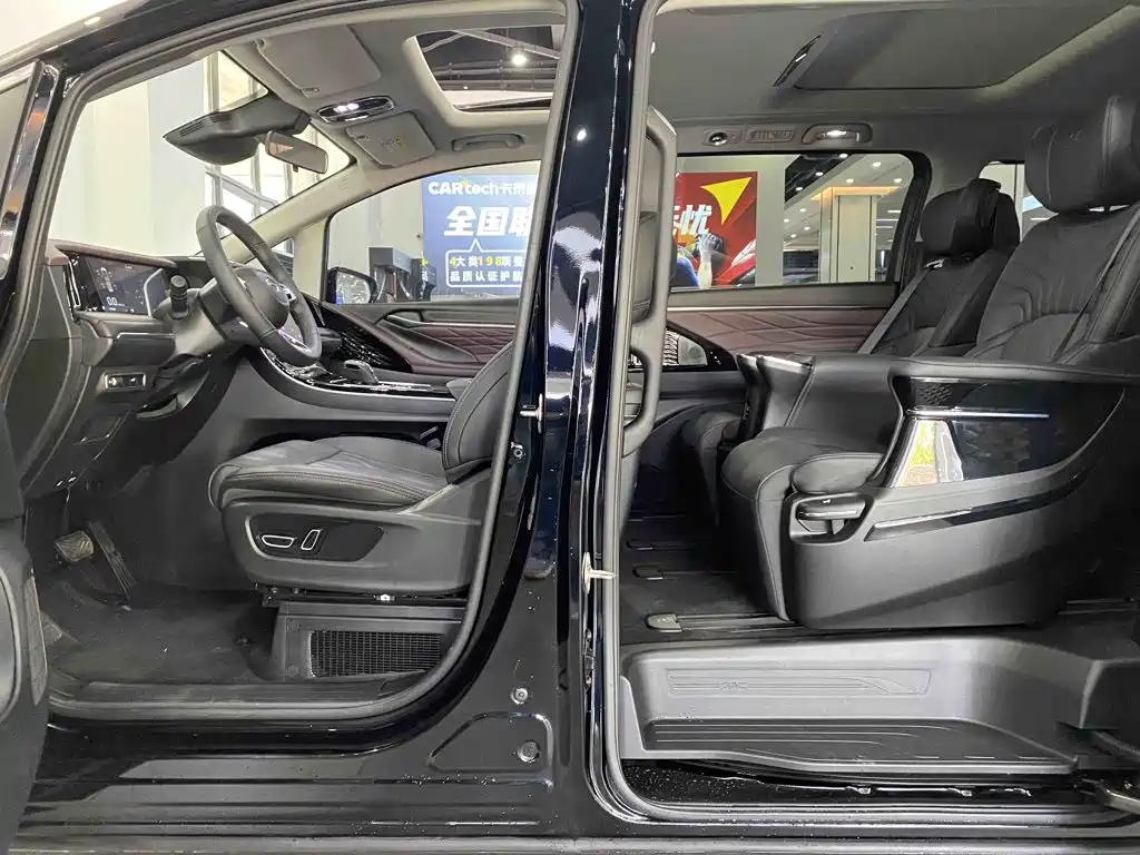 GAC Trumpchi M8 2025 — фото 21
