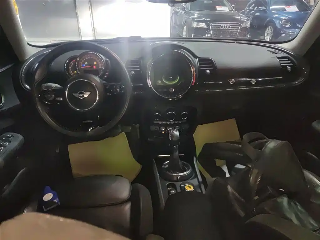 MINI Clubman 2017 — фото 10