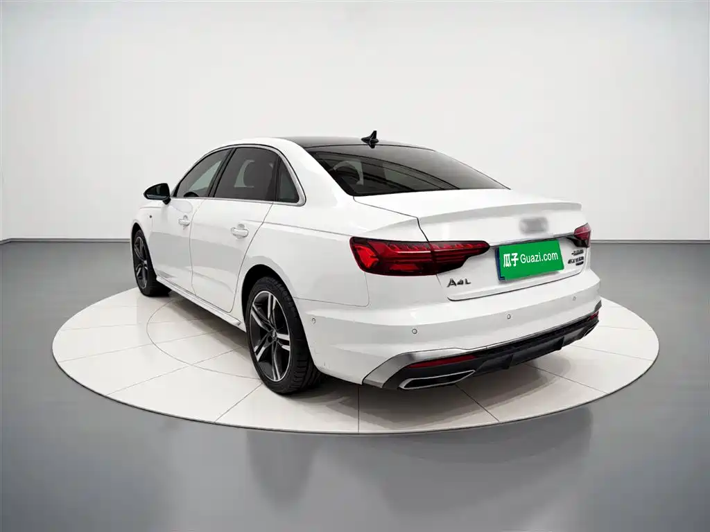 Audi A4L 2021 — фото 5