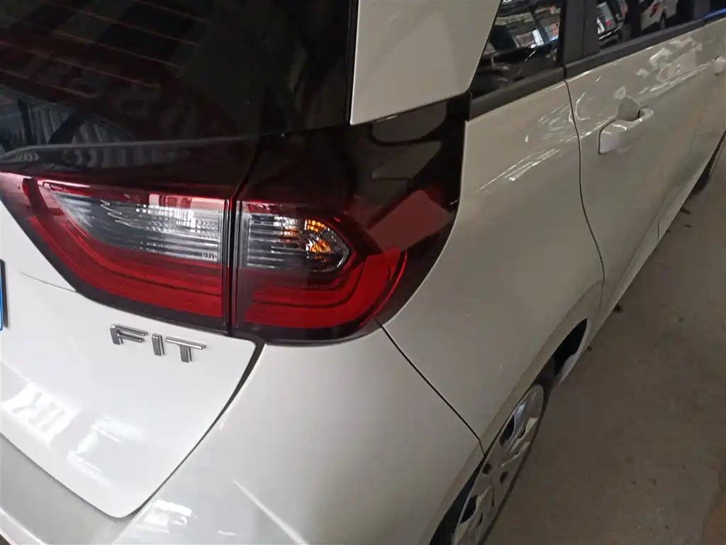 Honda Fit 2023 — фото 8