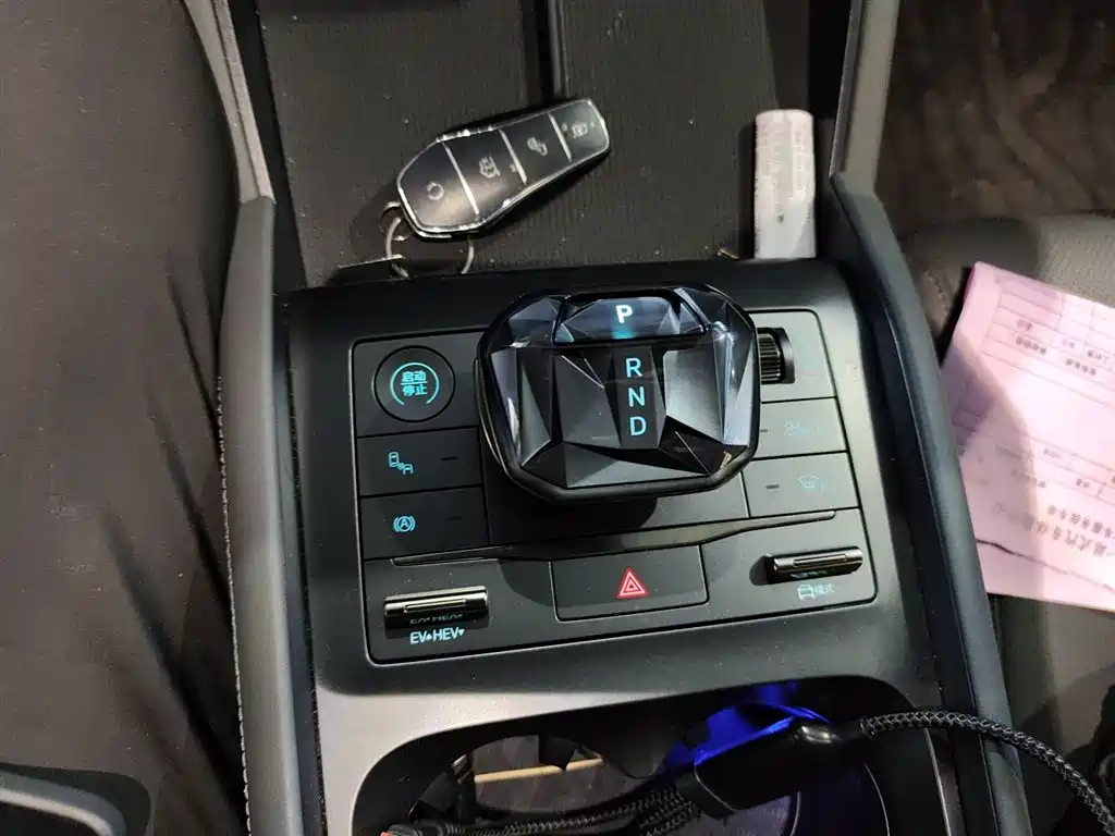 BYD Qin L 2025 — фото 14