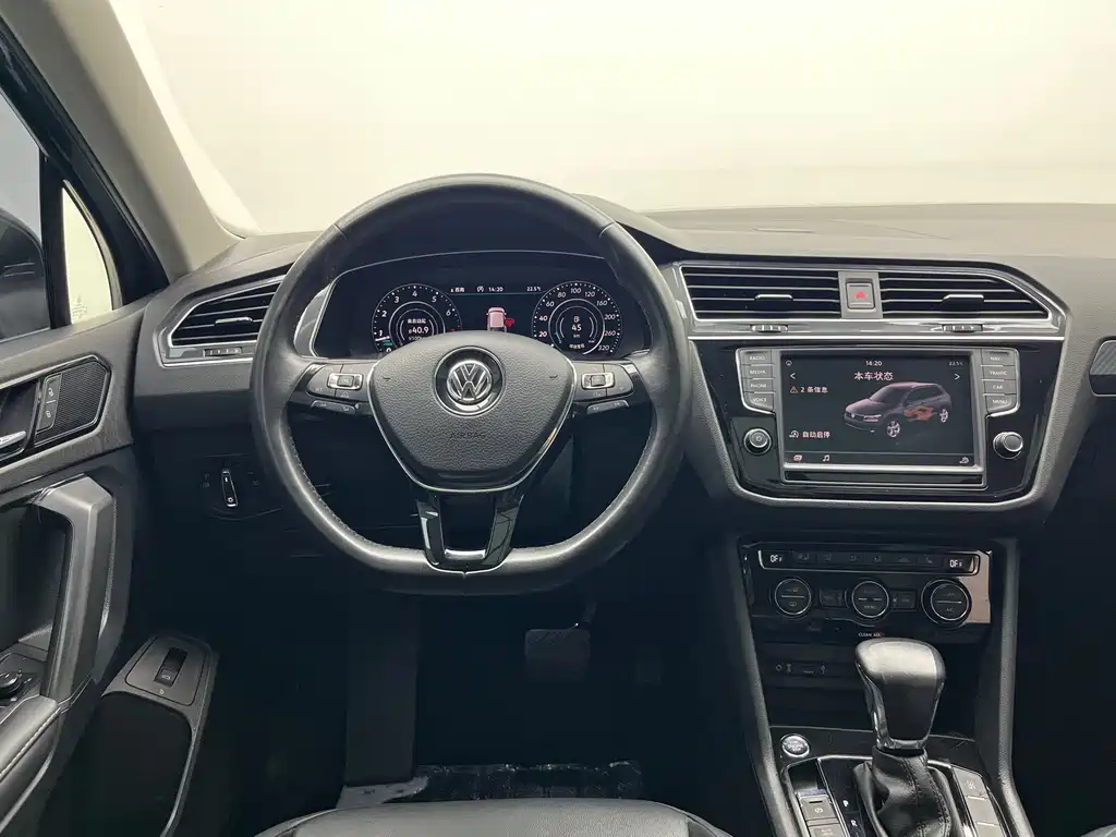 Volkswagen Tiguan L 2018 — фото 13
