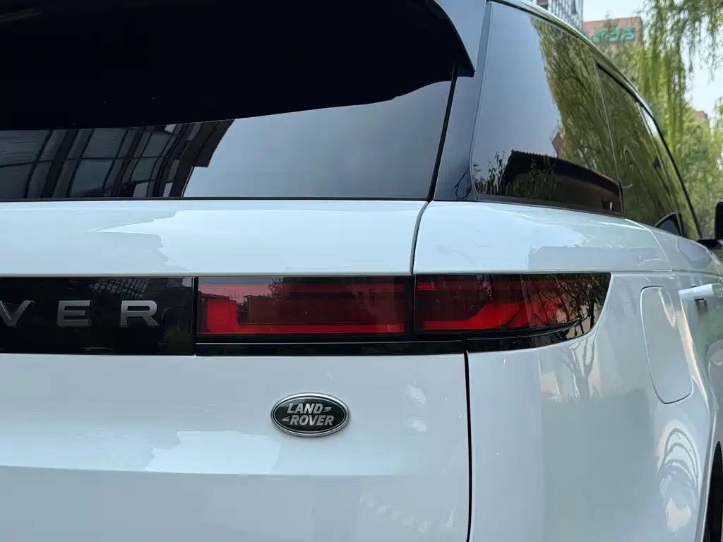 Land Rover Sport 2023 — фото 28