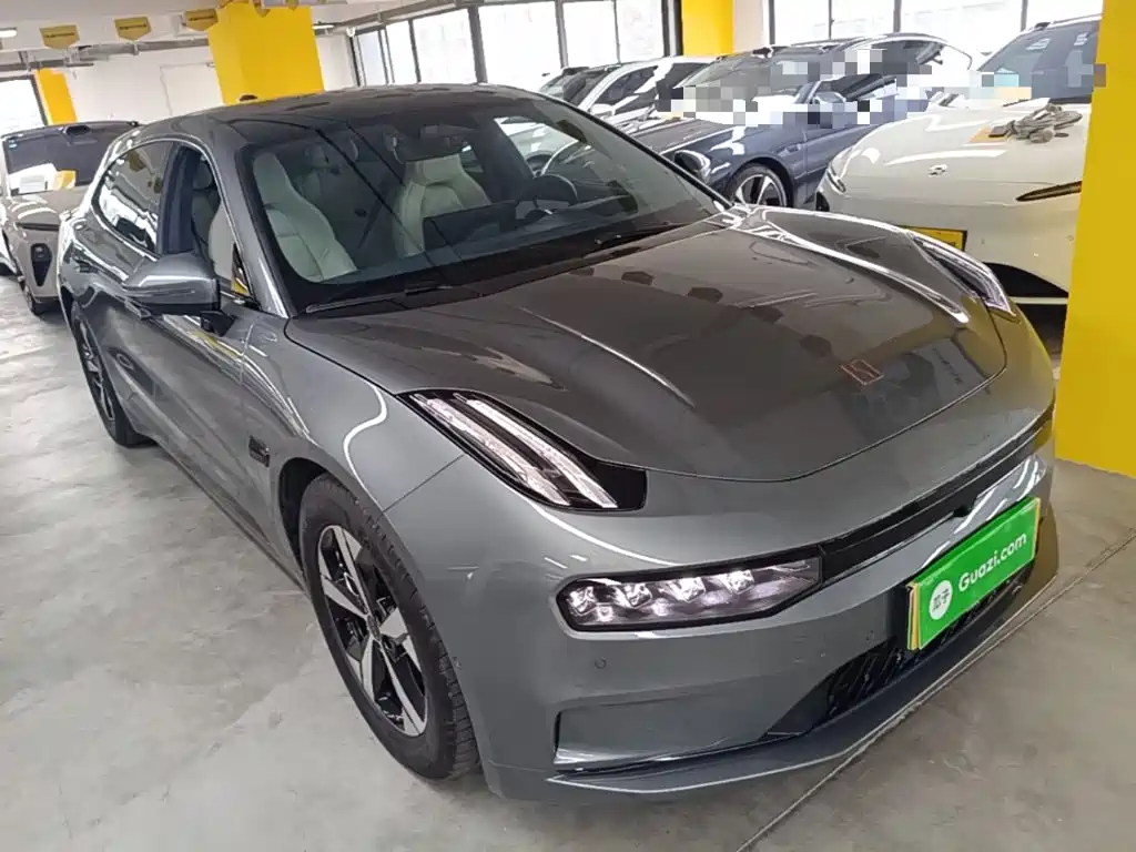 Zeekr 001 2023