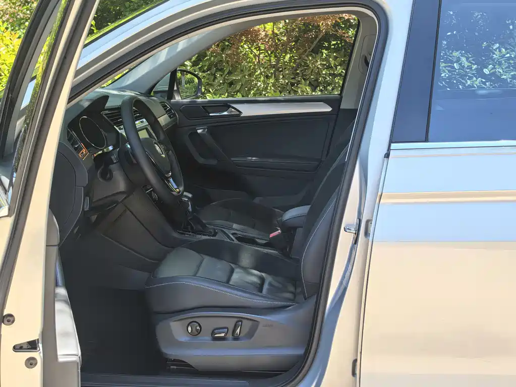 Volkswagen Tiguan L 2018 — фото 11
