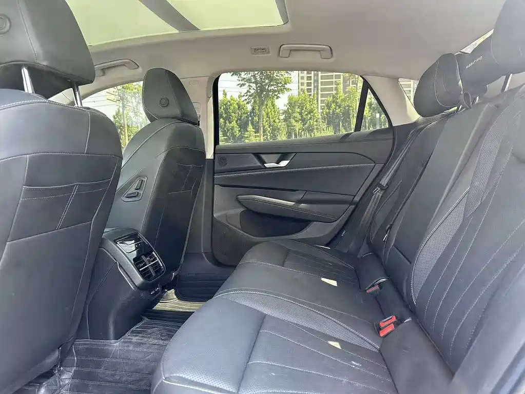 Volkswagen Passat 2024