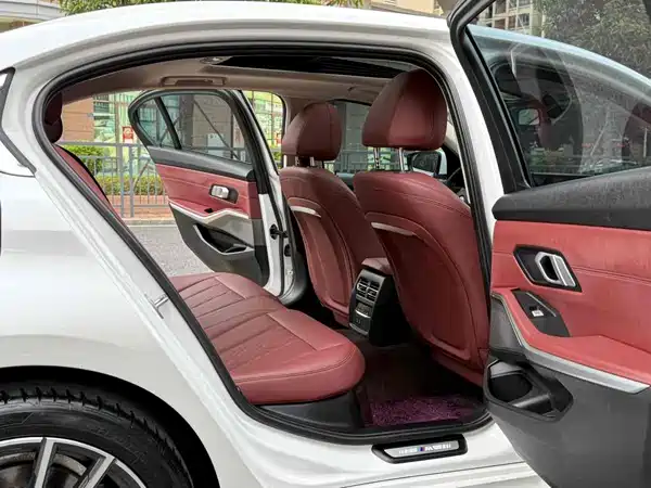 BMW 3 Series 2023