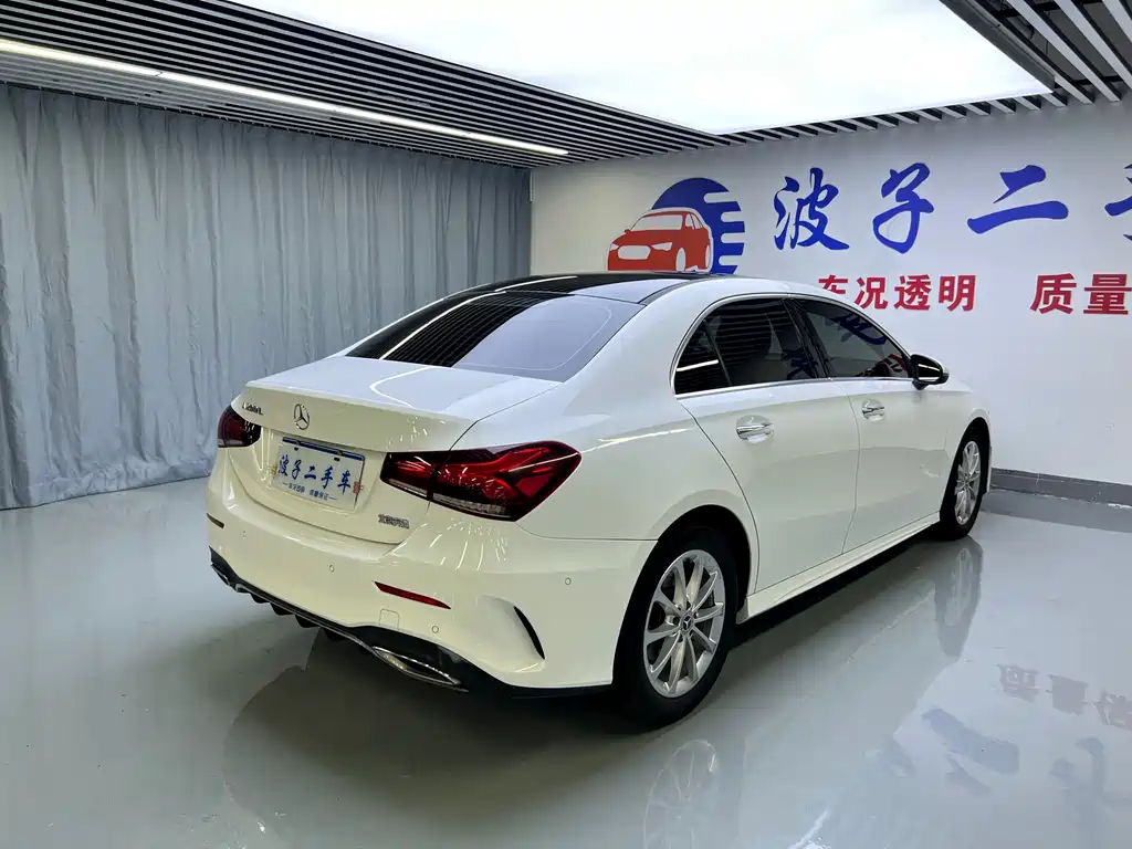 Mercedes-Benz A-Class 2019 — фото 18