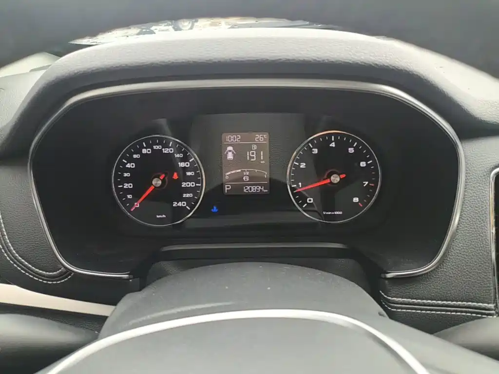 Roewe RX5 2016 — фото 12