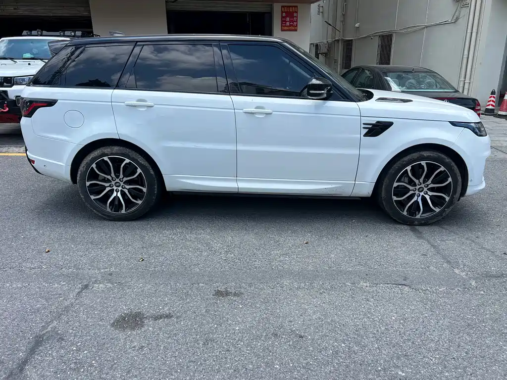 Land Rover Sport 2022 — фото 10