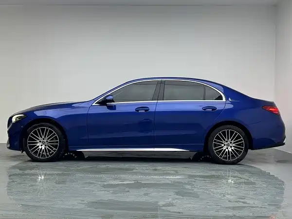 Mercedes-Benz C-Class 2024