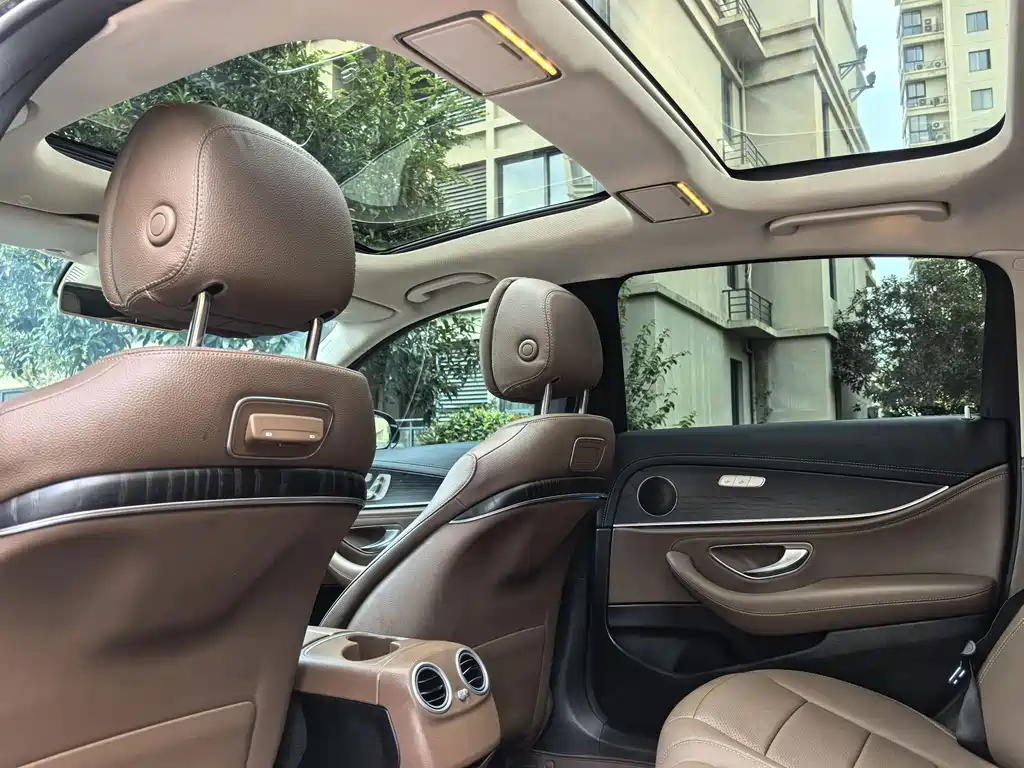 Mercedes-Benz E-Class 2020 — фото 10