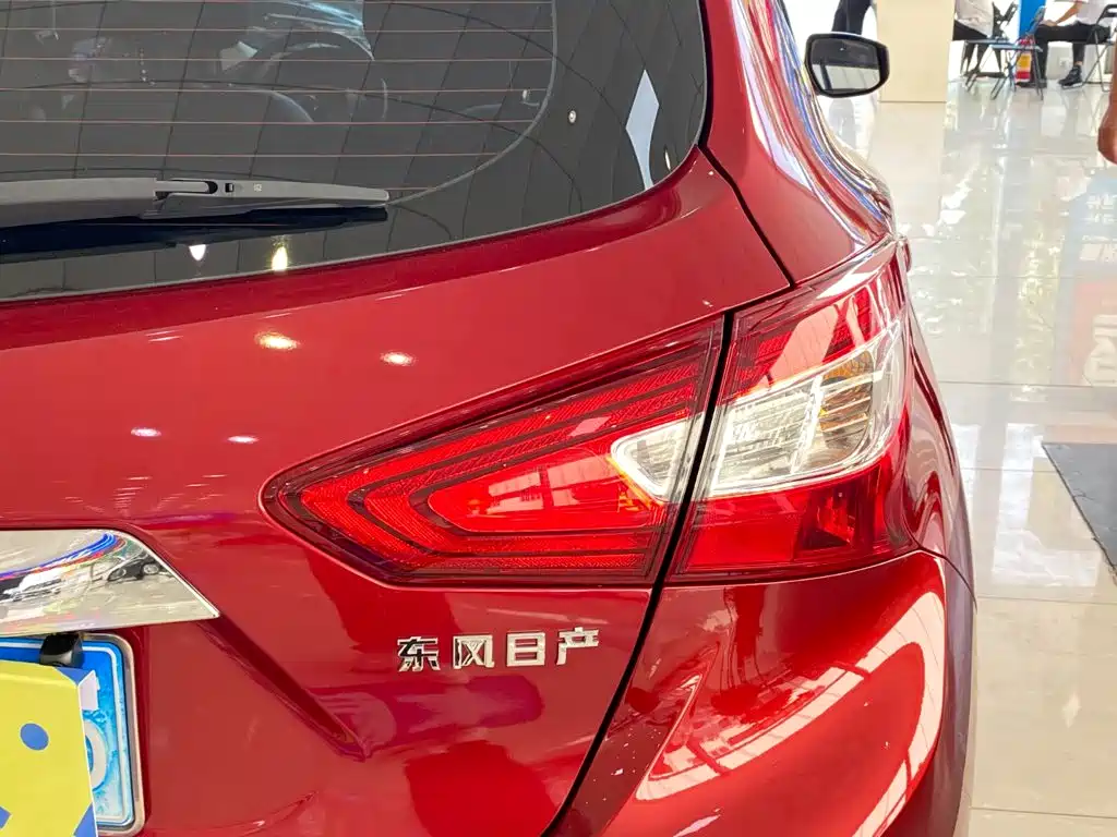 Nissan Tiida 2021 — фото 15
