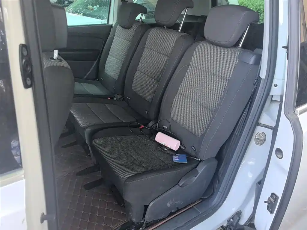 Volkswagen Sharan 2016 — фото 18