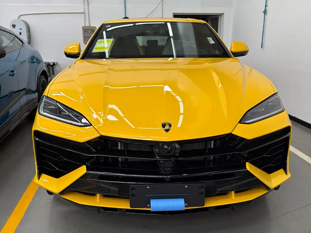 Lamborghini Urus SE — фото 12