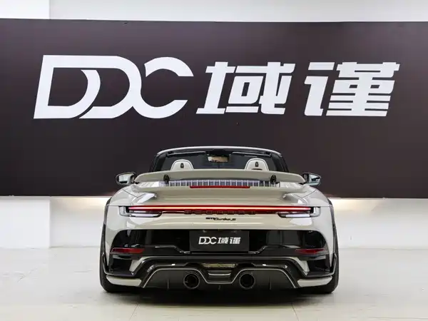 Porsche 911 2023