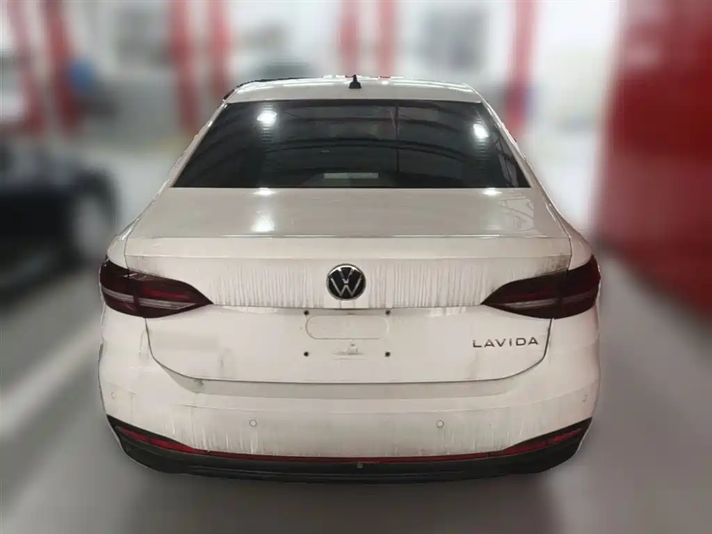 Volkswagen Lavida 2023 — фото 10