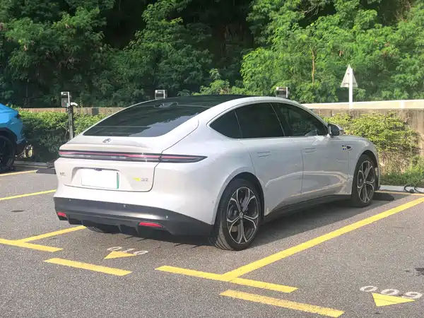NIO ET5 2024