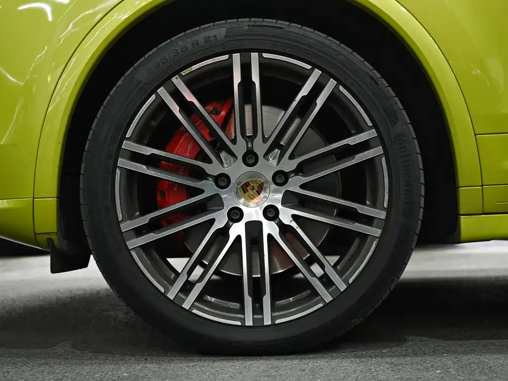 Porsche Cayenne 2015 — фото 15