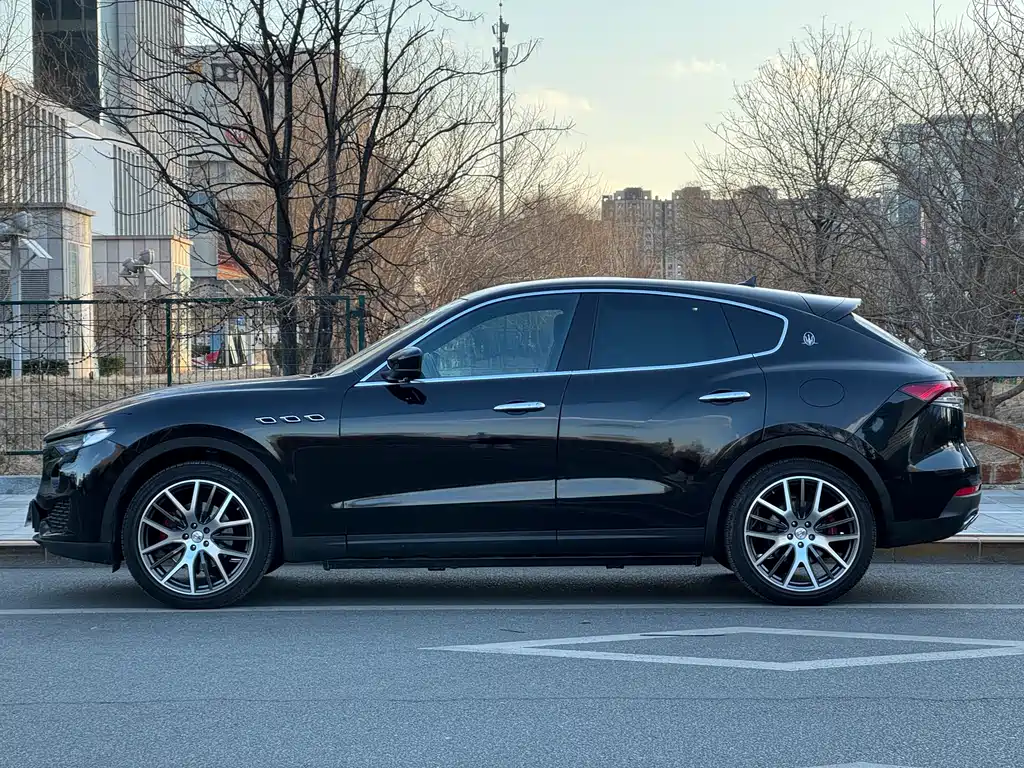 Maserati Levante 2022 — фото 4