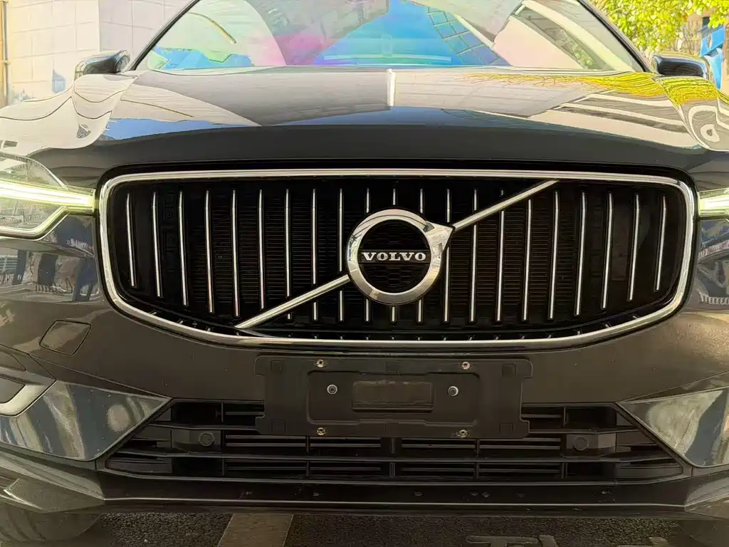 Volvo XC60 2019 — фото 19