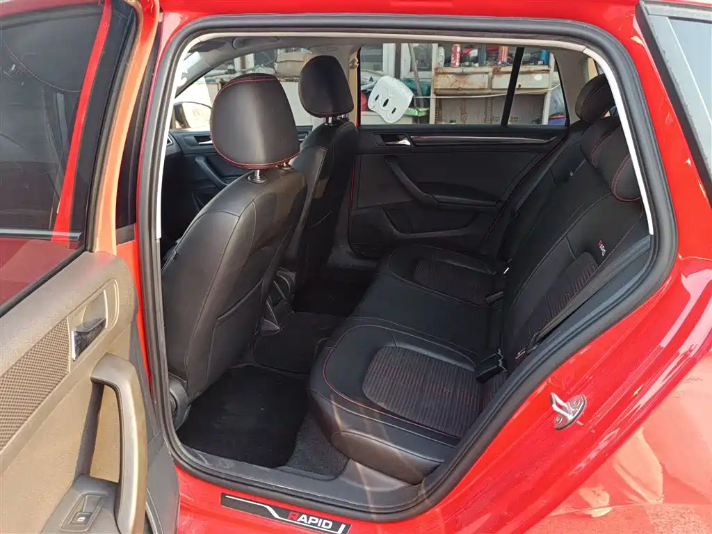 Skoda Rapid Spaceback 2016 — фото 13