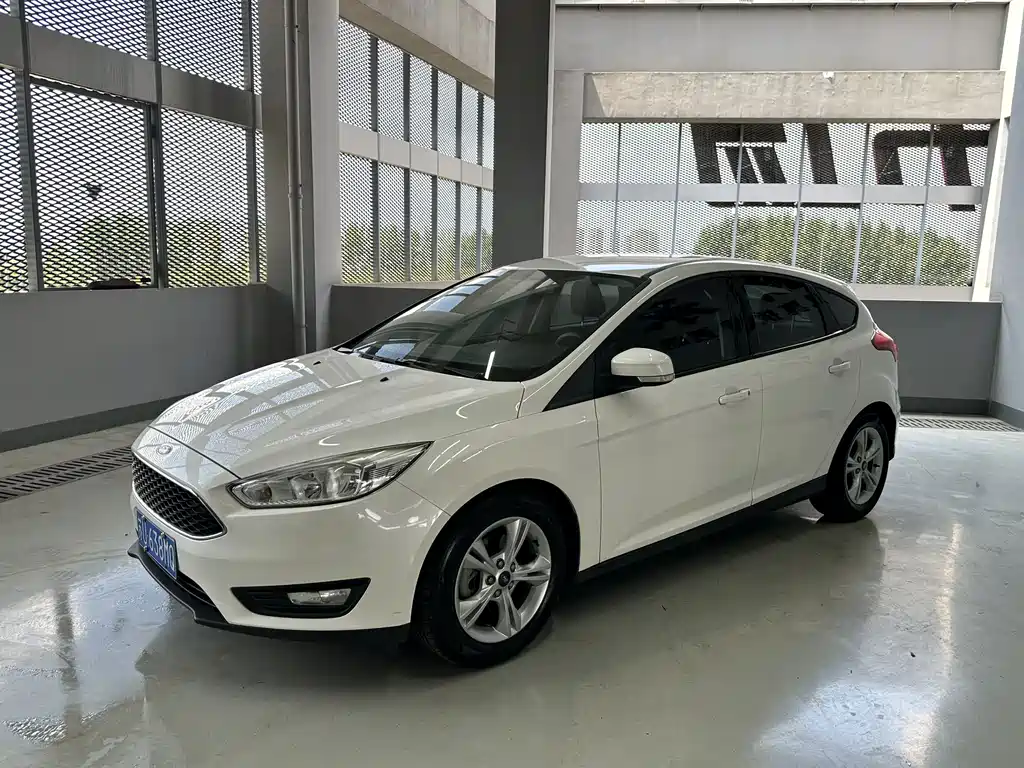 Ford Focus 2016 — фото 1