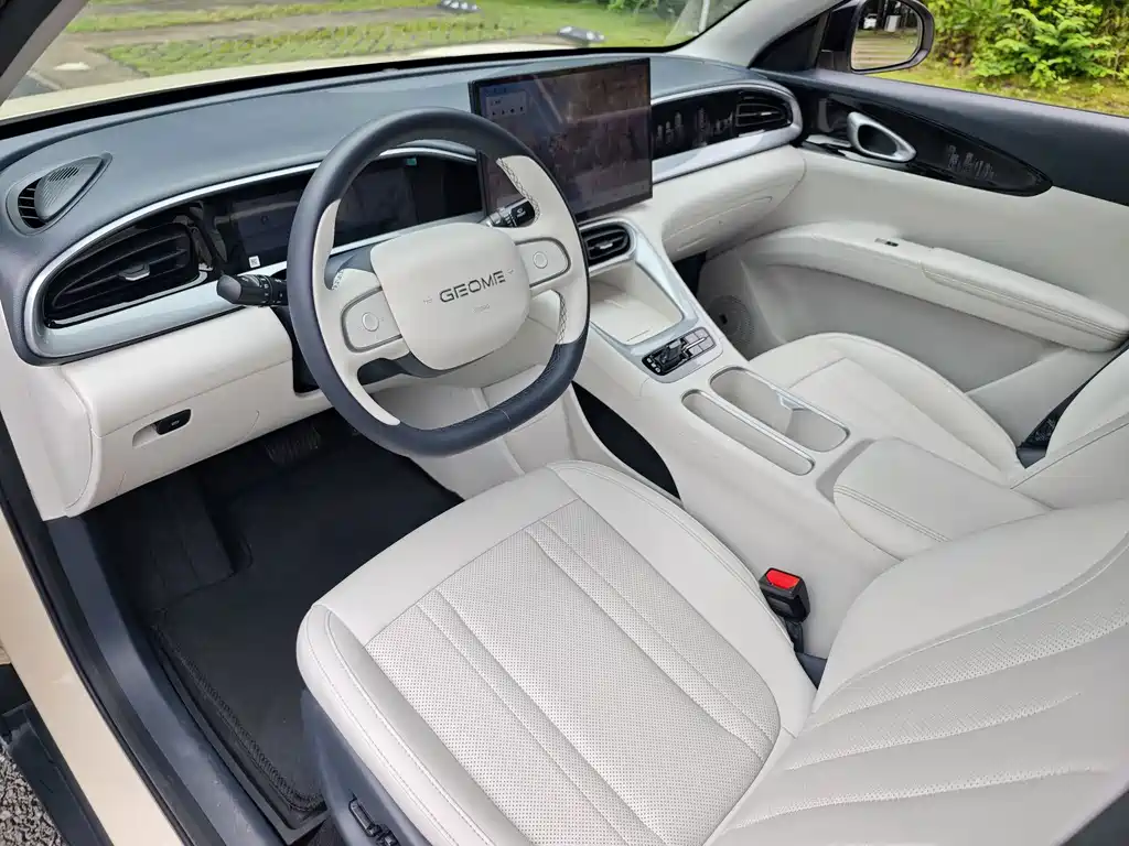 Geely Galaxy Starwish 2024 — фото 12