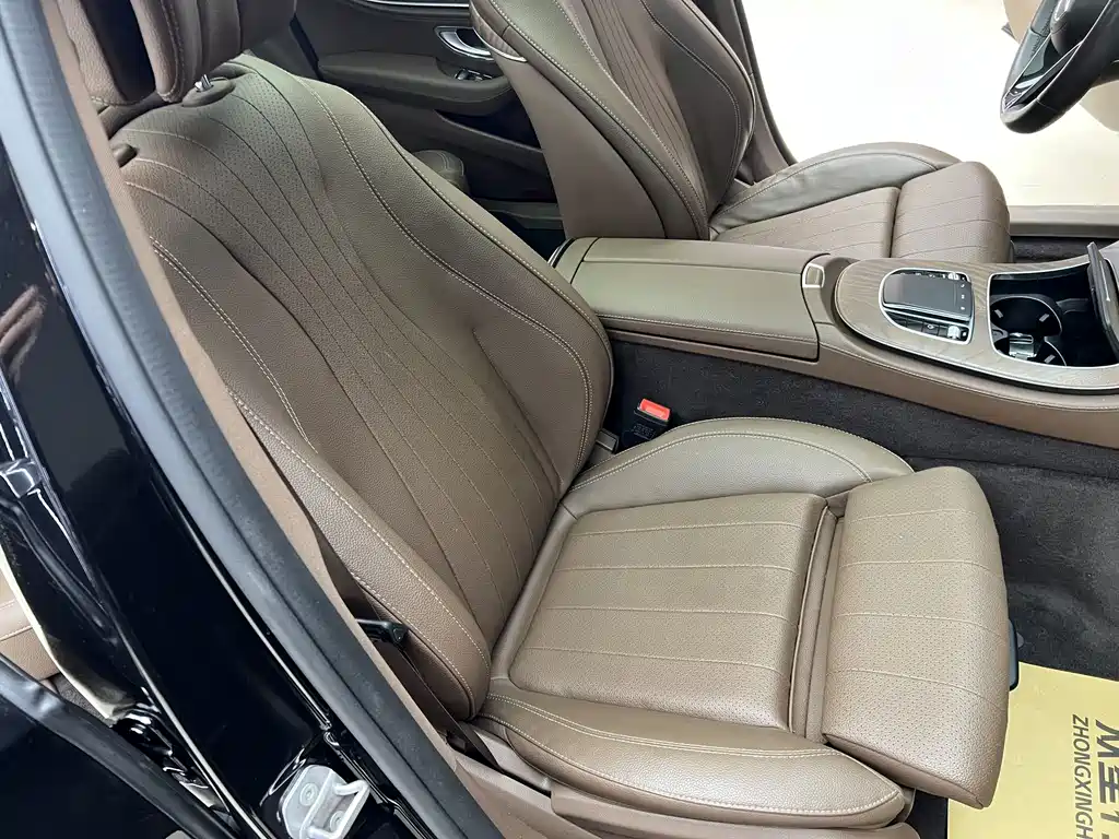 Mercedes-Benz E-Class 2023 — фото 13