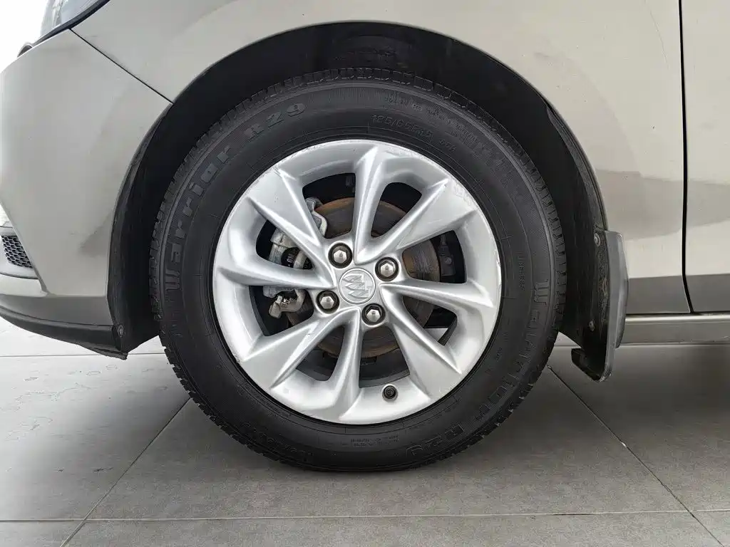 Buick Excelle 2018 — фото 17
