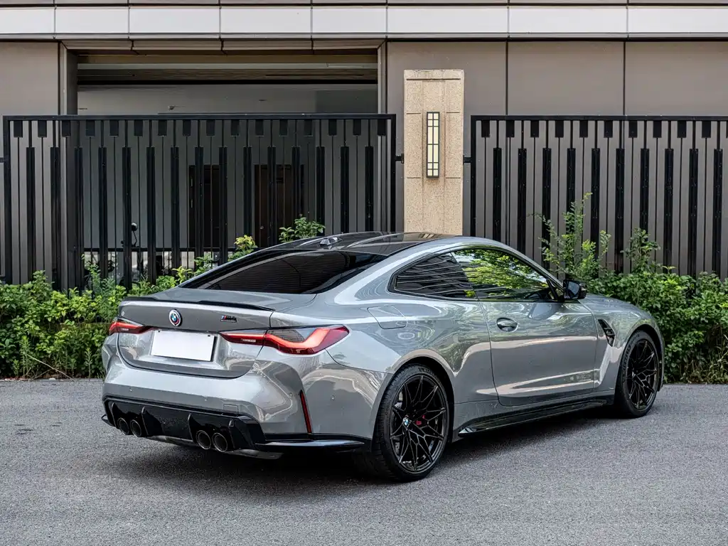 BMW M4 2024