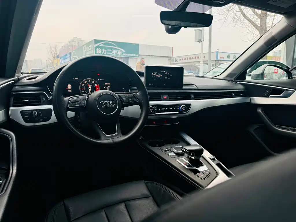 Audi A4L 2018 — фото 21