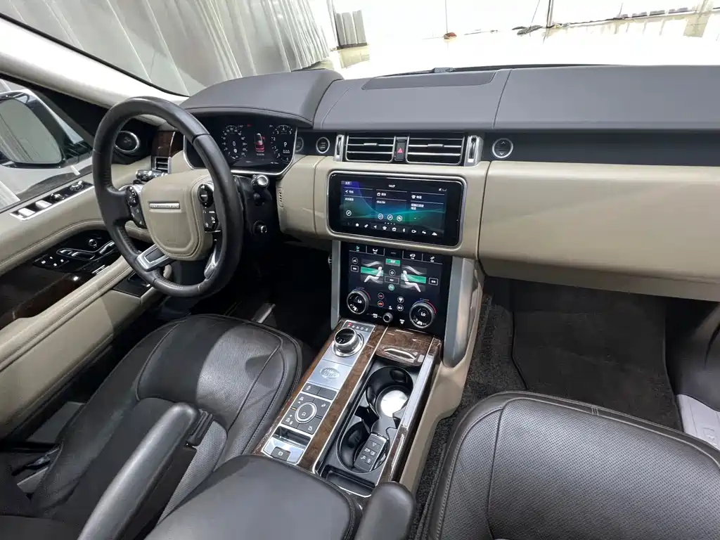 Land Rover Range Rover 2021 — фото 22