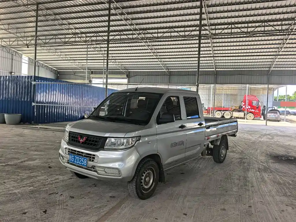 Wuling Rongguang New Card 2019 — фото 1