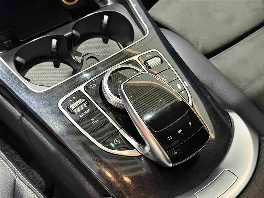 Mercedes-Benz C-Class 2017 — фото 16