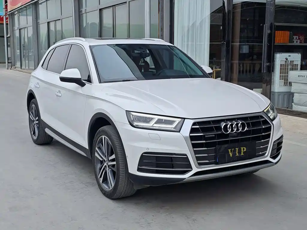 Audi Q5L 2020 — фото 2