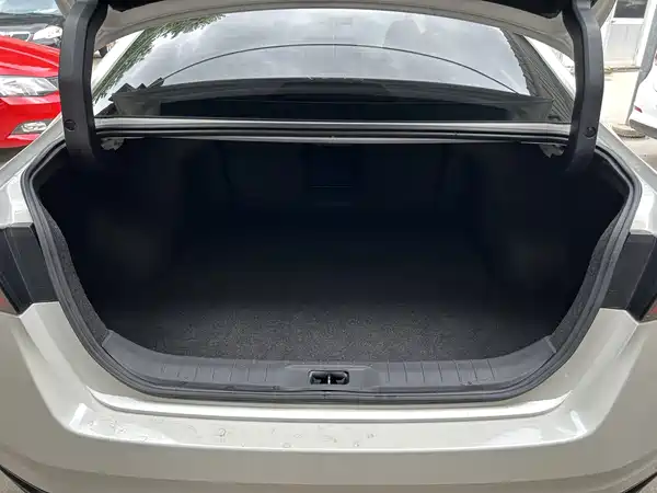 Nissan Teana 2021