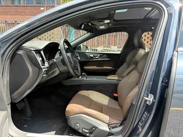 Volvo S60 2022
