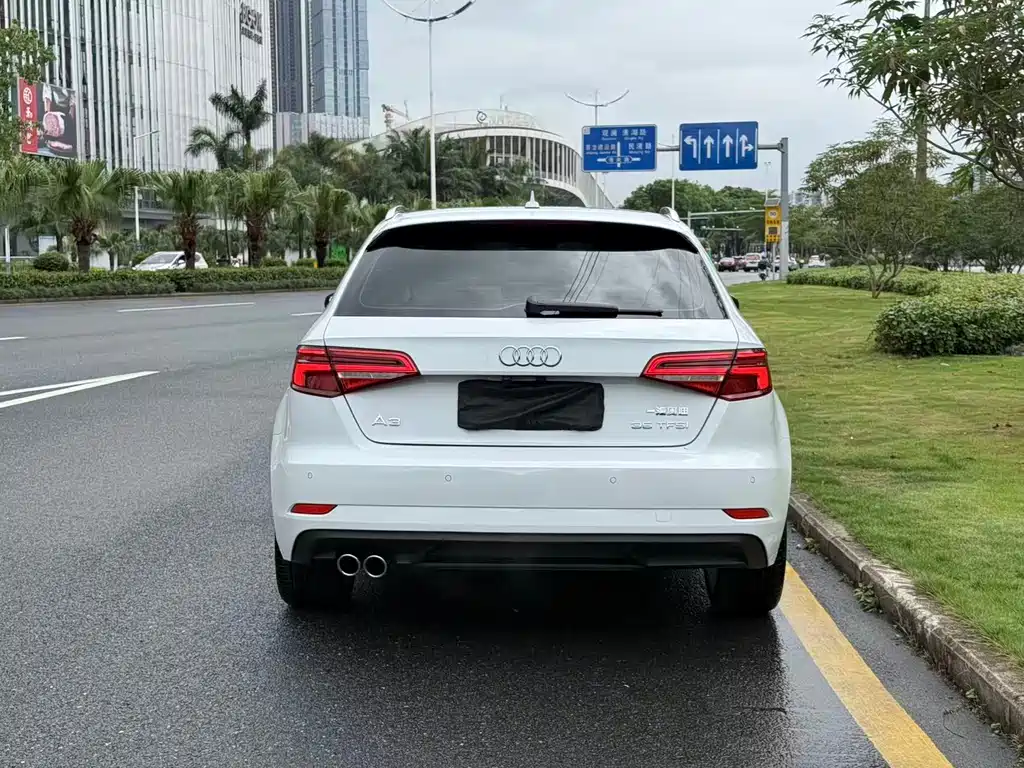 Audi A3 2018 — фото 10