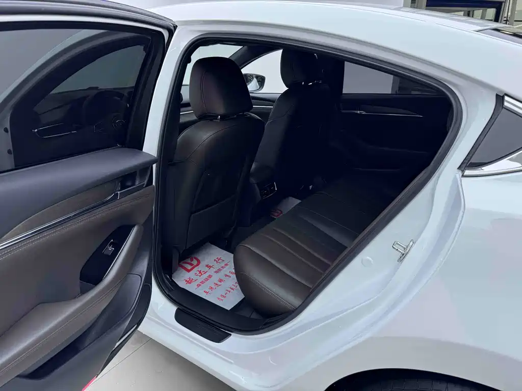 Mazda Atenza 2023