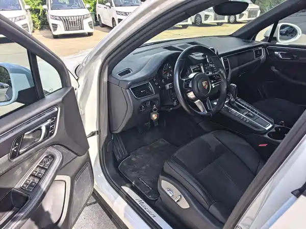 Porsche Macan 2015